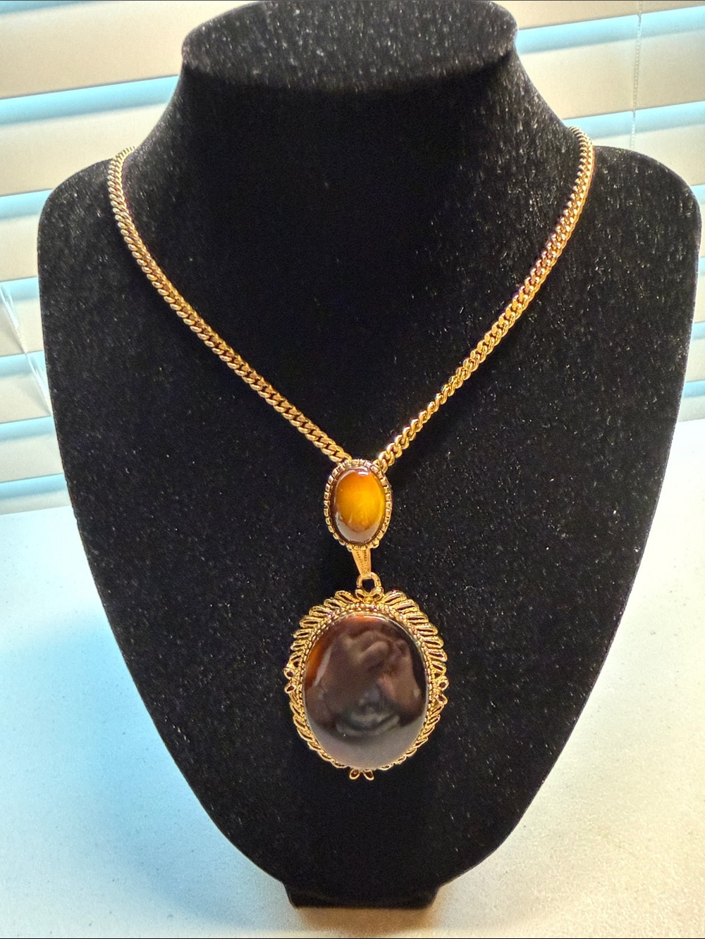 Vintage Brown double pendant goldtone necklace